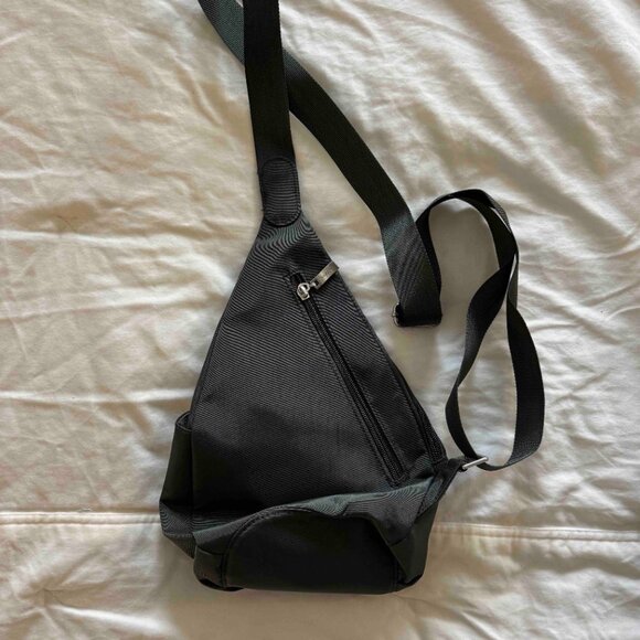 Baggallini Mini-Sling Crossbody Bag NWOT — Dark Charcoal Gray - Picture 3 of 11